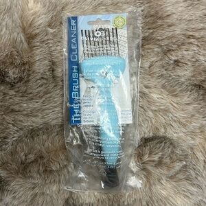 Olivia Garden Brush Cleaner Tool NWT